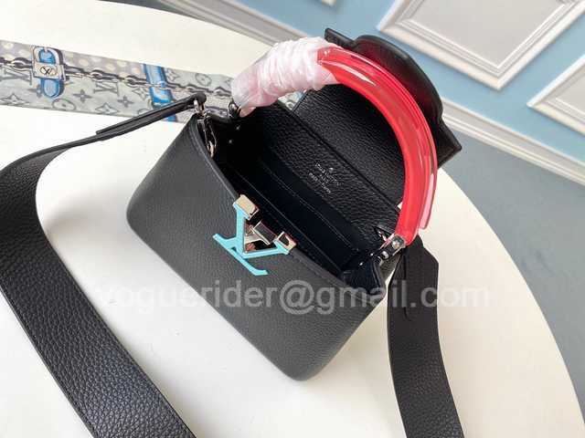 M56072 Capucines mini 21 M56072 Capucines mini 21
