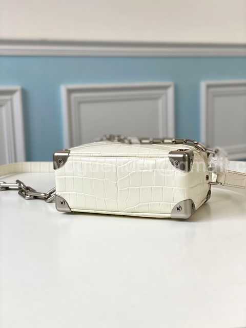 M44480 Soft Trunk mini 18 M44480 Soft Trunk mini 18