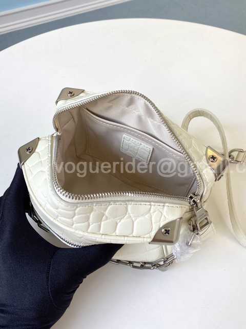 M44480 Soft Trunk mini 18 M44480 Soft Trunk mini 18