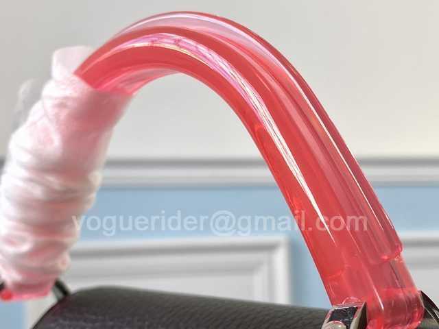M56072 Capucines BB 27 M56072 Capucines BB 27