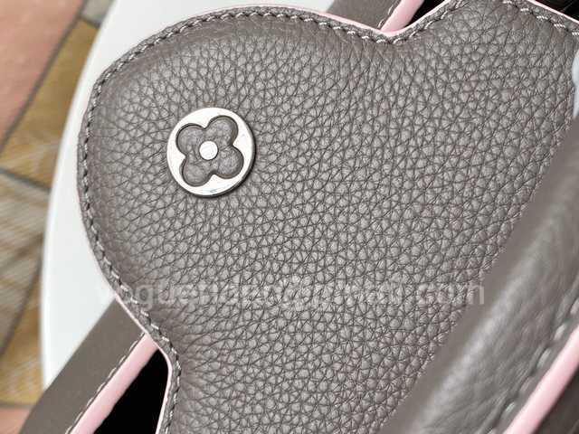 M48865 Capucines BB 27 M48865 Capucines BB 27