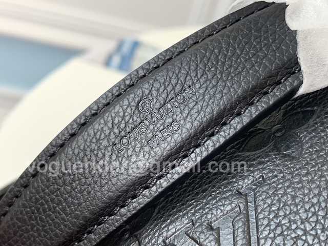 M44812 Bumbag 37 M44812 Bumbag 37