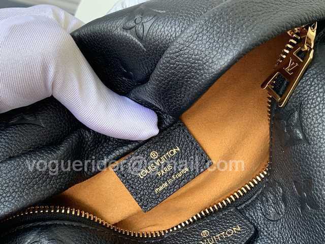 M44812 Bumbag 37 M44812 Bumbag 37