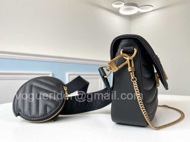 M56466 Multi Pochette New Wave 24 M56466 Multi Pochette New Wave 24