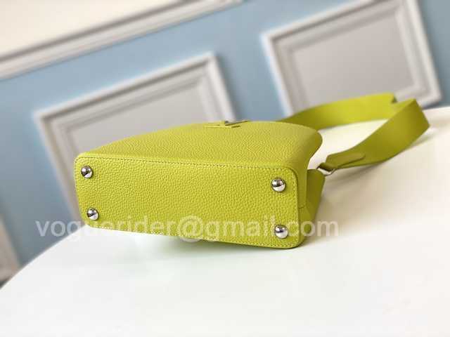 M56071 Capucines BB 27 M56071 Capucines BB 27