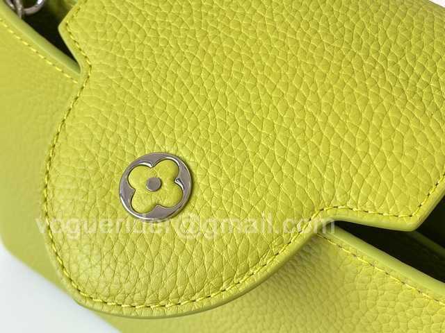 M56071 Capucines BB 27 M56071 Capucines BB 27