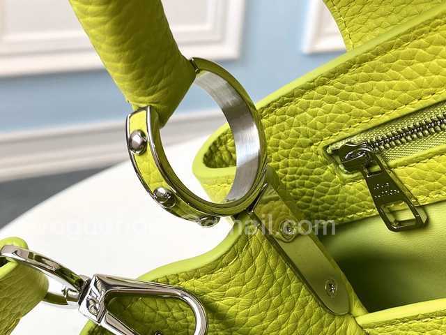 M56071 Capucines BB 27 M56071 Capucines BB 27