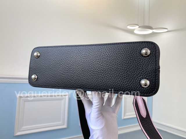 N97962 Capucines PM 27 N97962 Capucines PM 27