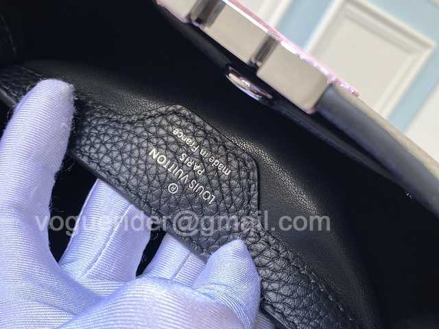 N97962 Capucines PM 27 N97962 Capucines PM 27
