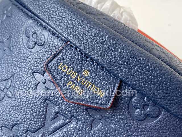 M44812 Bumbag 37 M44812 Bumbag 37