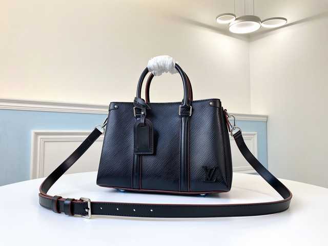 M55613 Twist Tote 28