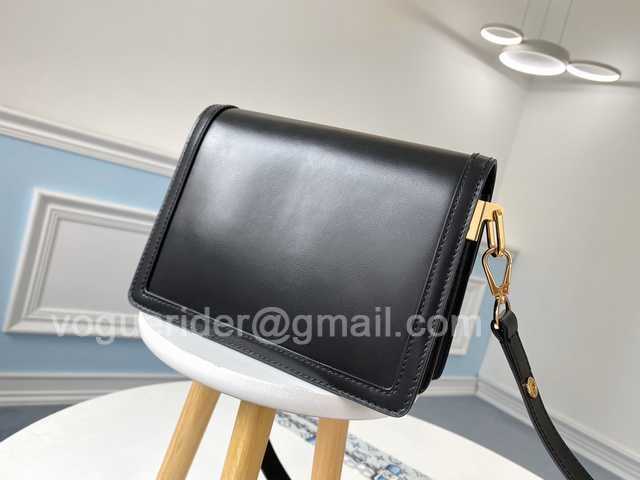 M55821 Mini Dauphine 20 M55821 Mini Dauphine 20