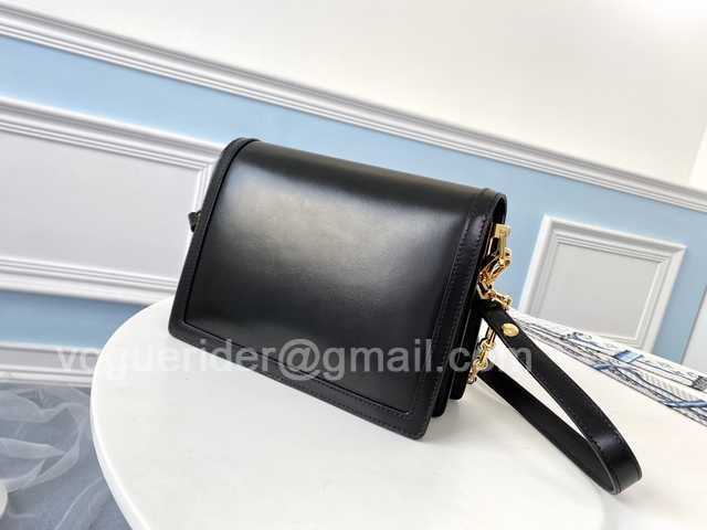 M55821 Dauphine MM 25 M55821 Dauphine MM 25