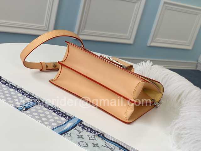 M55452 Dauphine 25 M55452 Dauphine 25