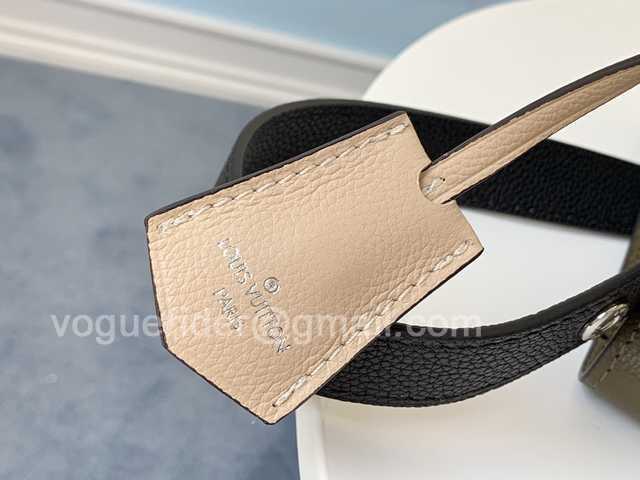 M55439 Twist Bucket 27 M55439 Twist Bucket 27