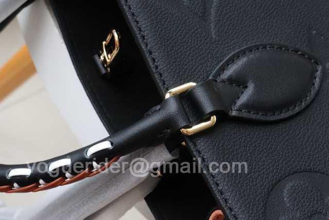 M45498 OnTheGo 35 Wild At Heart M45498 OnTheGo 35 Wild At Heart