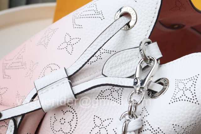 M57068 Bella 22 M57068 Bella 22