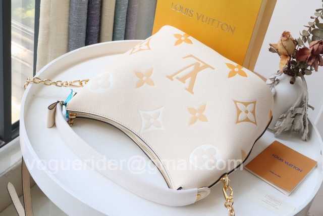 M45697 Marshmallow Hobo 24 M45697 Marshmallow Hobo 24