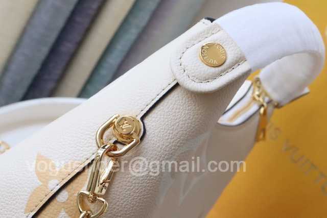 M45697 Marshmallow Hobo 24 M45697 Marshmallow Hobo 24