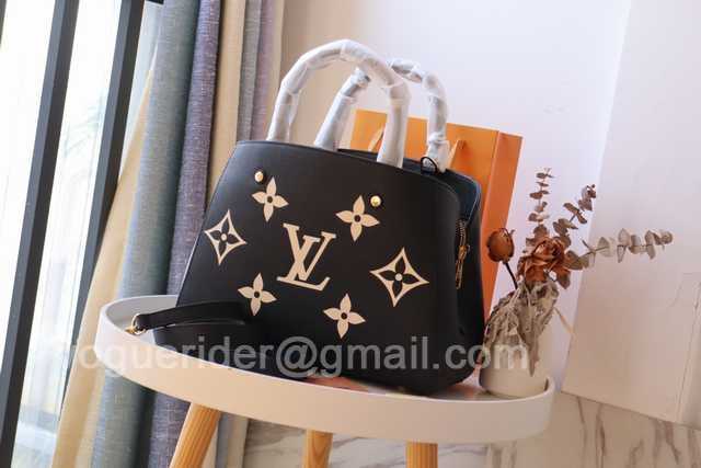 M45489 Montaigne MM 33 M45489 Montaigne MM 33
