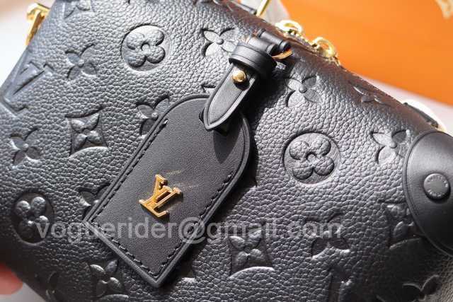 M45571 Petite Malle Souple 20 M45571 Petite Malle Souple 20