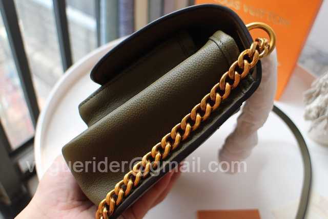 M57073 Lockme Chain 23 M57073 Lockme Chain 23