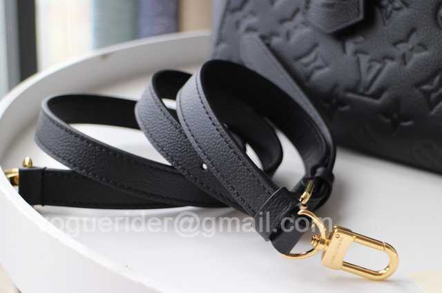 M45409 Fold Tote MM 28 M45409 Fold Tote MM 28