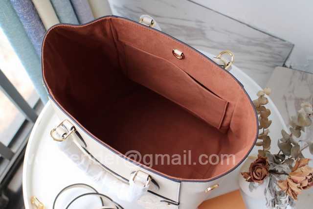 M45409 Fold Tote MM 28 M45409 Fold Tote MM 28