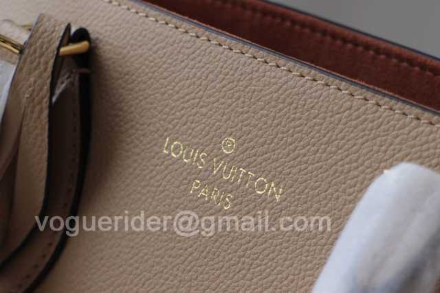 M45409 Fold Tote MM 28 M45409 Fold Tote MM 28