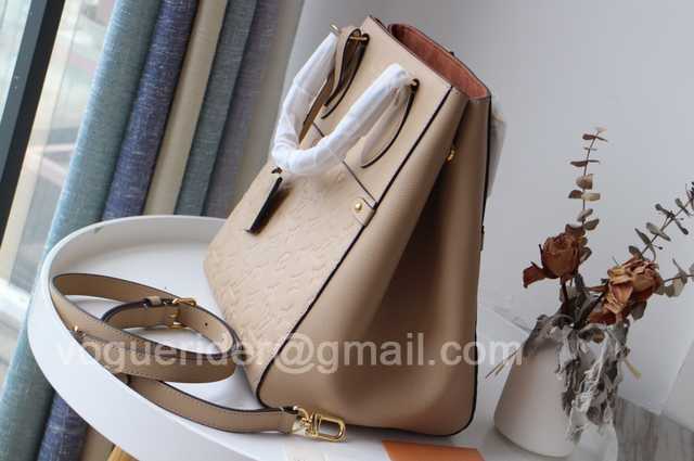 M45409 Fold Tote MM 28 M45409 Fold Tote MM 28