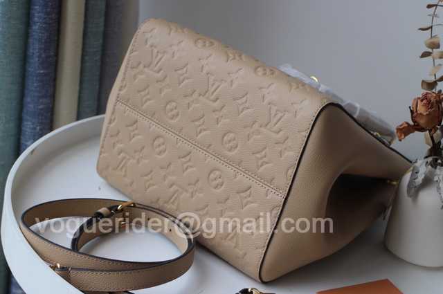 M45409 Fold Tote MM 28 M45409 Fold Tote MM 28