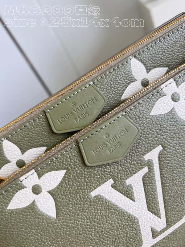 M22670 Multi Pochette Accessoires 25 M22670 Multi Pochette Accessoires 25