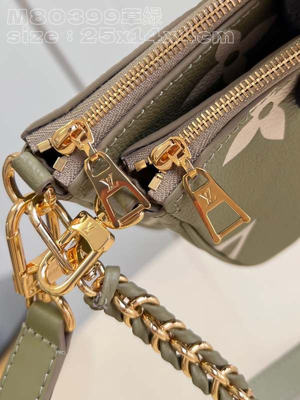 M22670 Multi Pochette Accessoires 25 M22670 Multi Pochette Accessoires 25