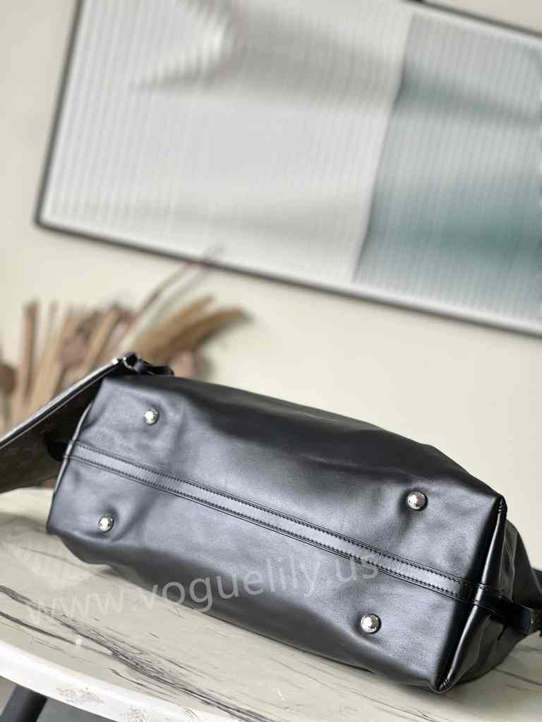 M25143 Carryall Dark 39 M25143 Carryall Dark 39