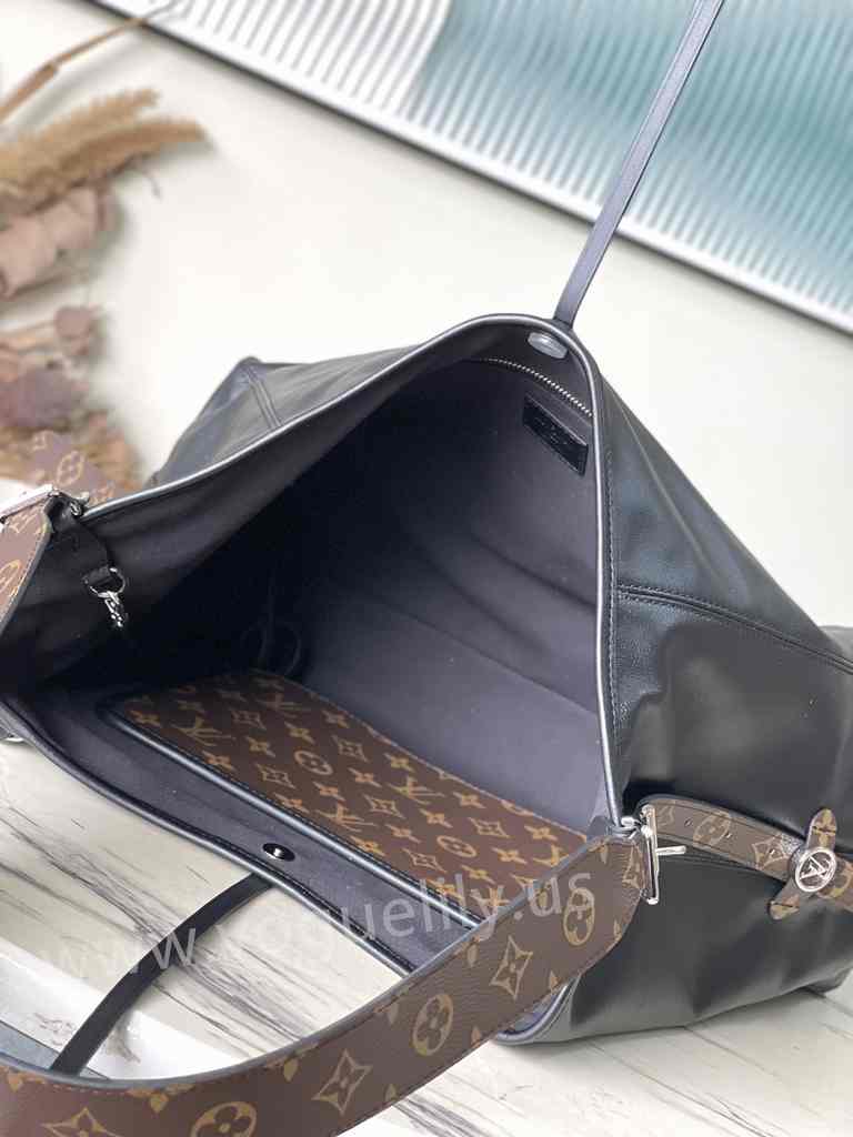 M25143 Carryall Dark 39 M25143 Carryall Dark 39