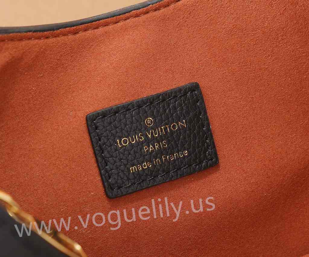 M24611 Low Key Shoulder Bag 26 M24611 Low Key Shoulder Bag 26