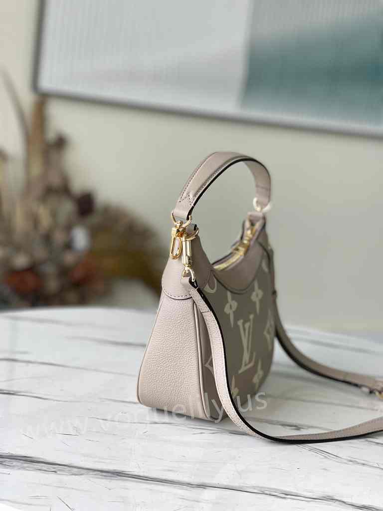M46112 Bagatelle 22 M46112 Bagatelle 22