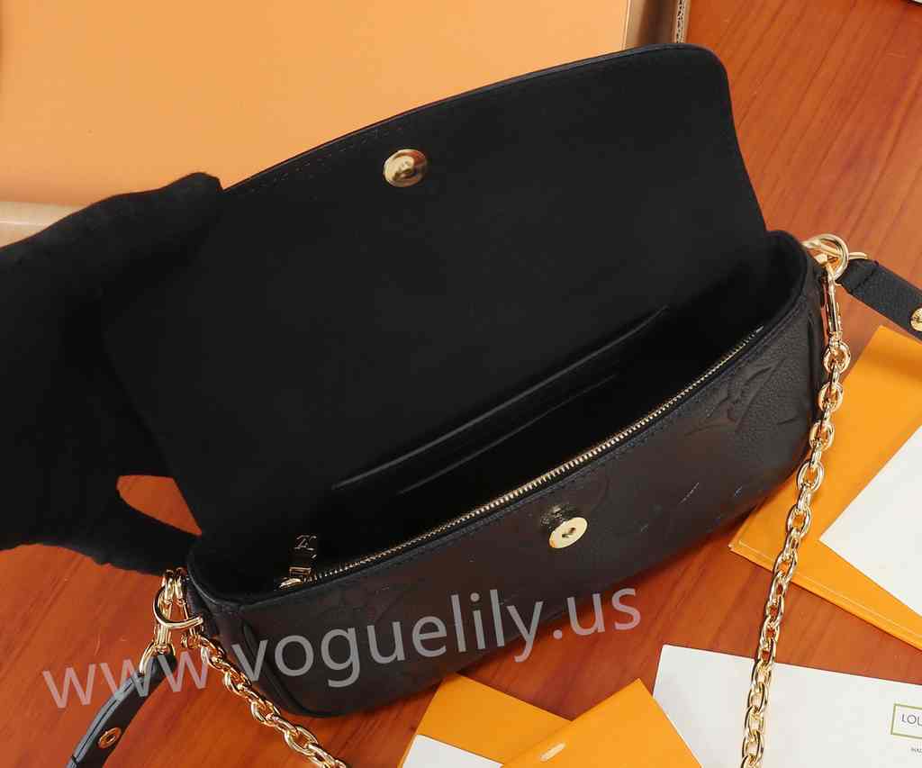 M82154 Wallet on Chain Ivy 23 M82154 Wallet on Chain Ivy 23