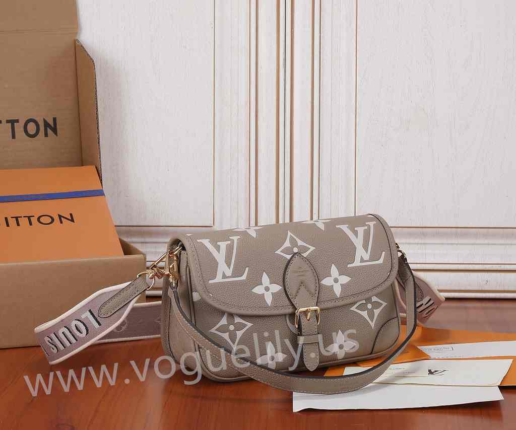 M46583 Diane 24 M46583 Diane 24