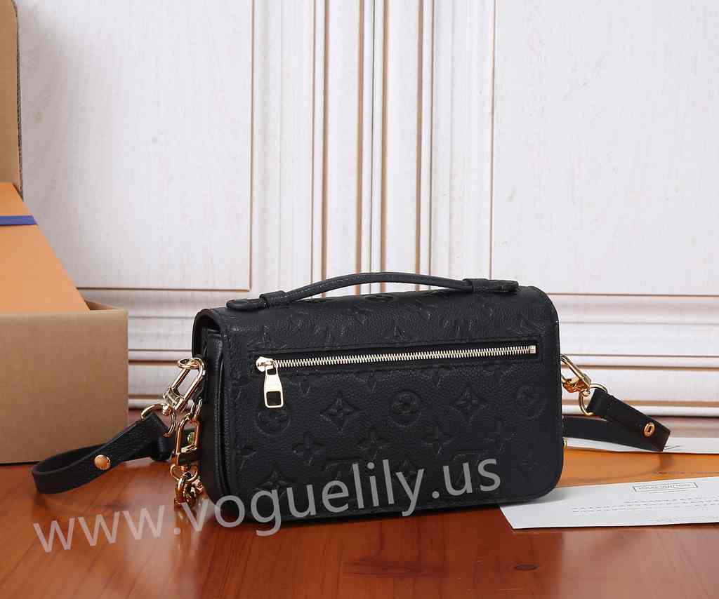 M46595 Pochette Métis East West 21 M46595 Pochette Métis East West 21