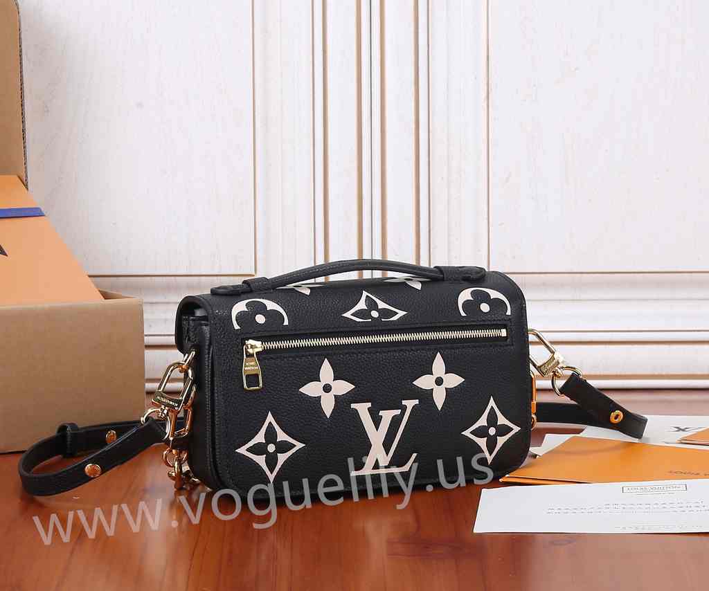 M46596 Pochette Metis East West 21 M46596 Pochette Metis East West 21
