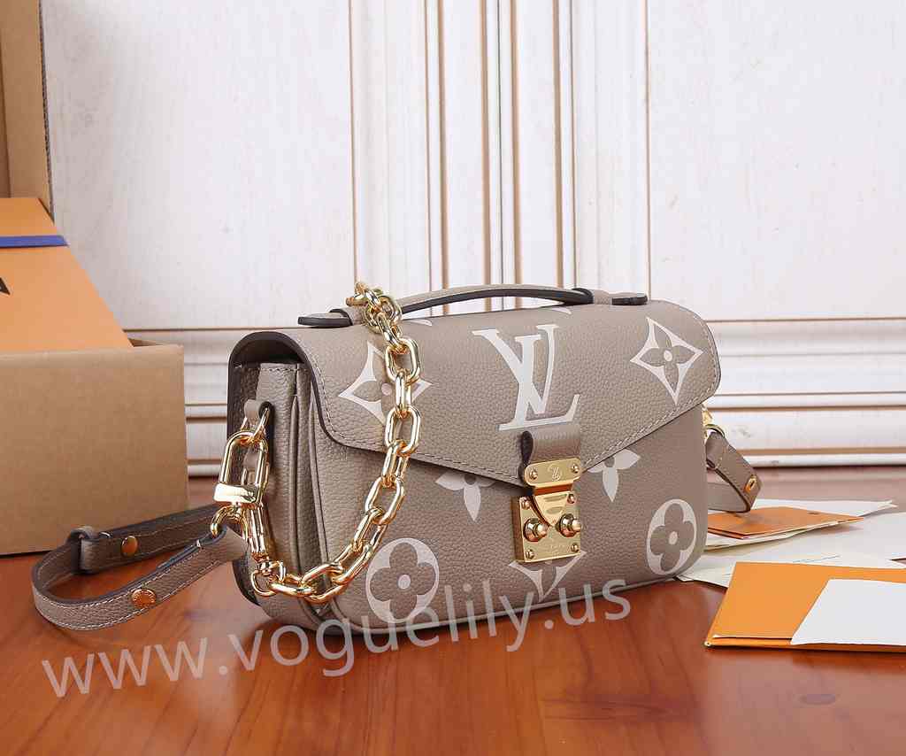 M23081 Pochette Metis East West 21 M23081 Pochette Metis East West 21