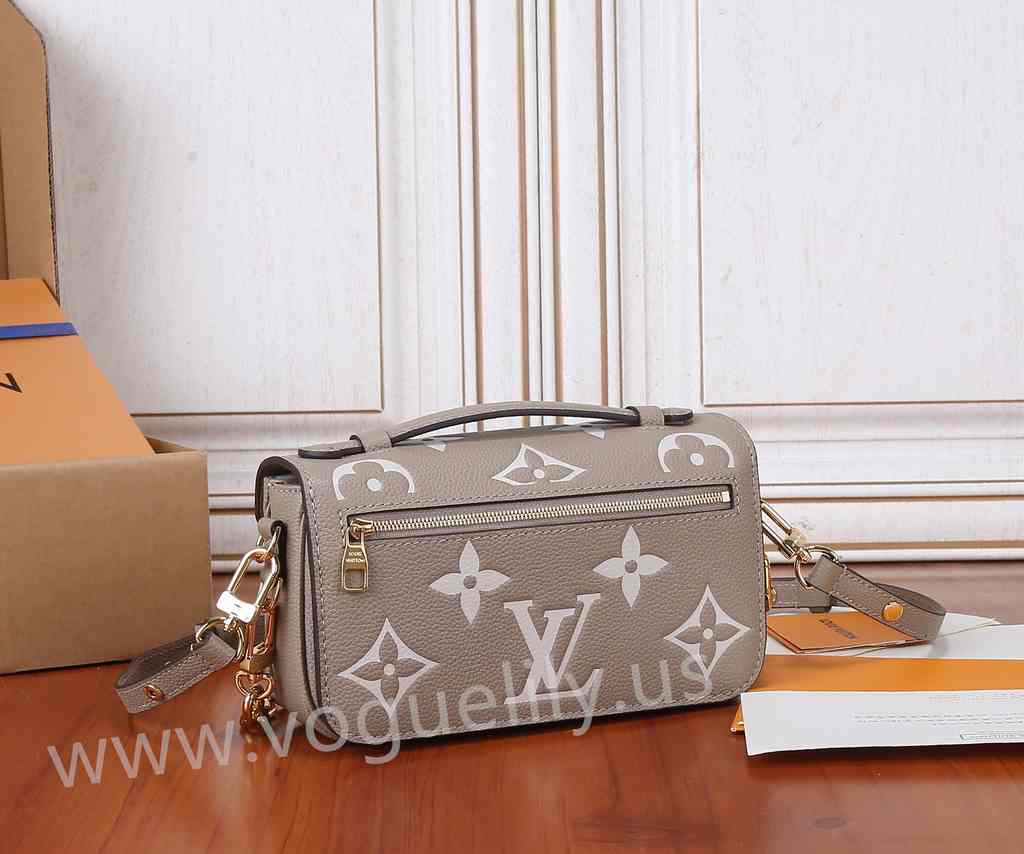 M23081 Pochette Metis East West 21 M23081 Pochette Metis East West 21