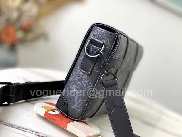 M45727 Trunk 24 M45727 Trunk 24
