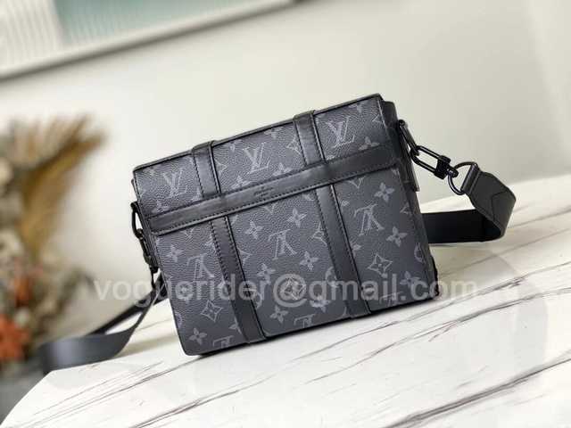 M45727 Trunk 24 M45727 Trunk 24
