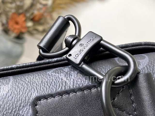 M45727 Trunk 24 M45727 Trunk 24
