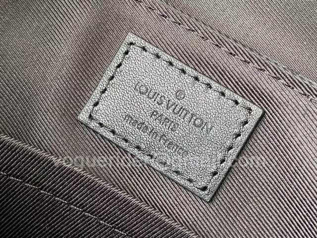 M45727 Trunk 24 M45727 Trunk 24