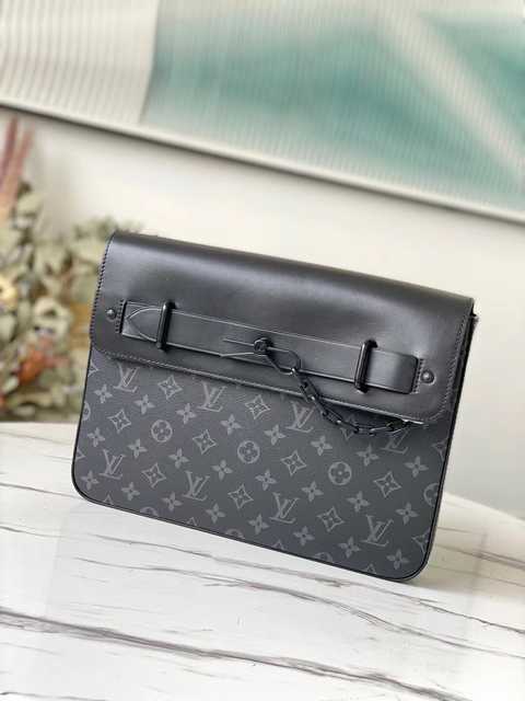 M80107 Pochette Steamer 32