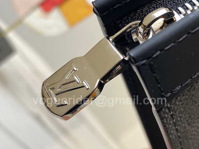 N41696 Pochette Voyage 26 N41696 Pochette Voyage 26