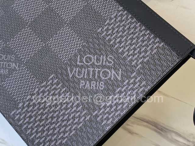 N41696 Pochette Voyage 26 N41696 Pochette Voyage 26
